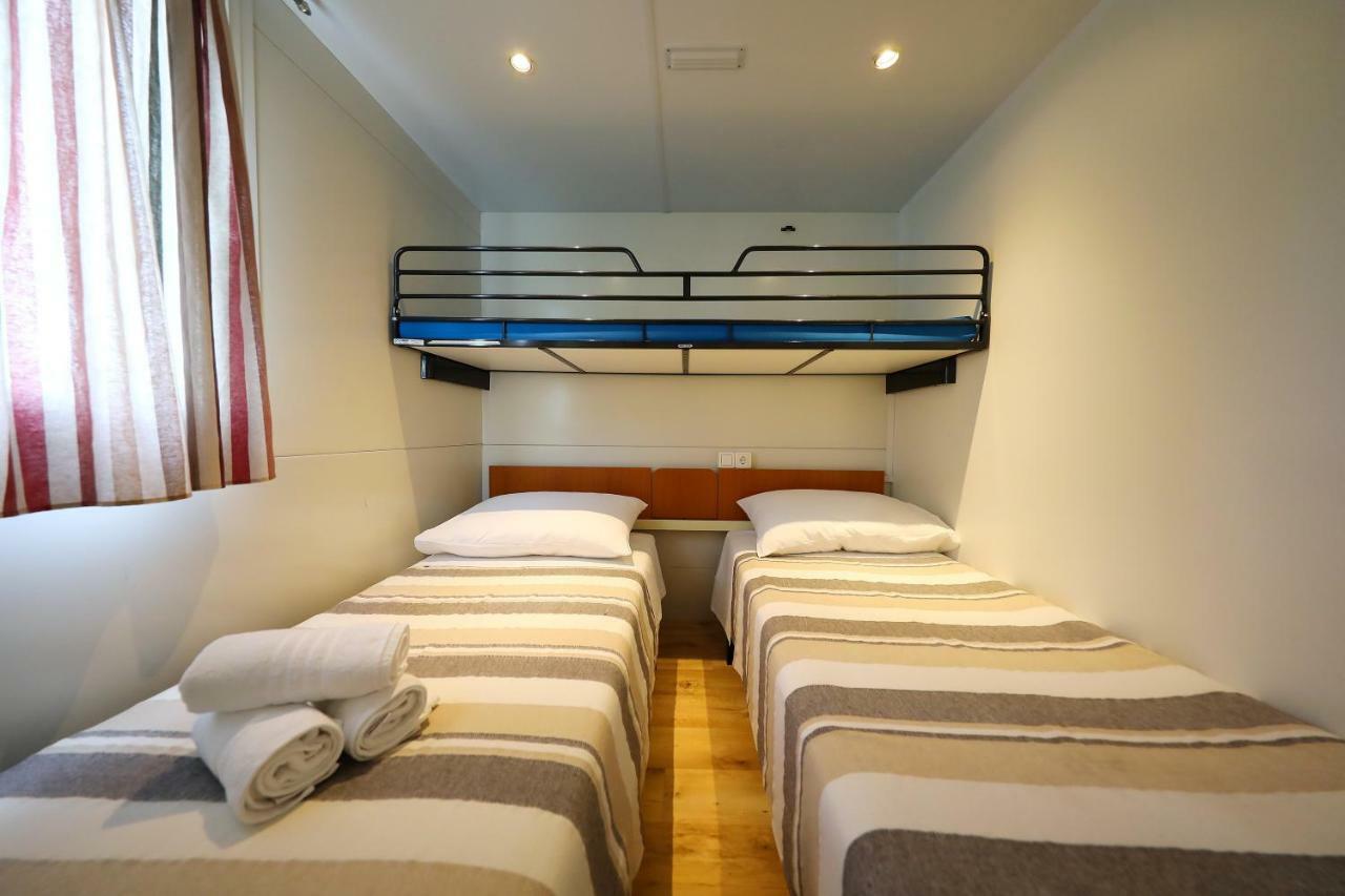 Mobile Home Grbe Nin Buitenkant foto