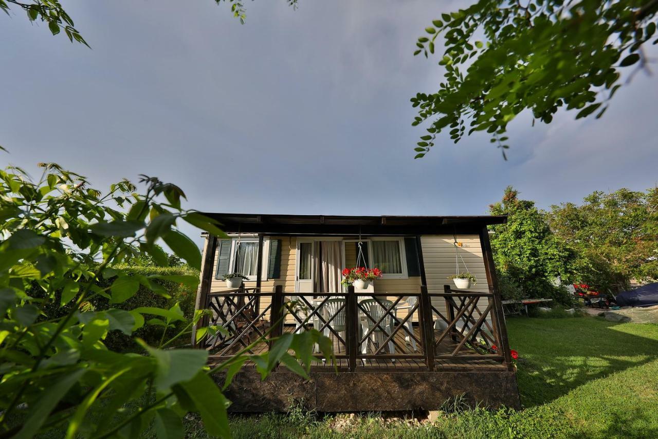 Mobile Home Grbe Nin Buitenkant foto