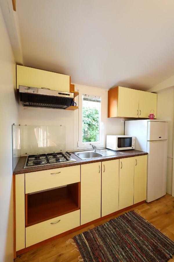 Mobile Home Grbe Nin Buitenkant foto