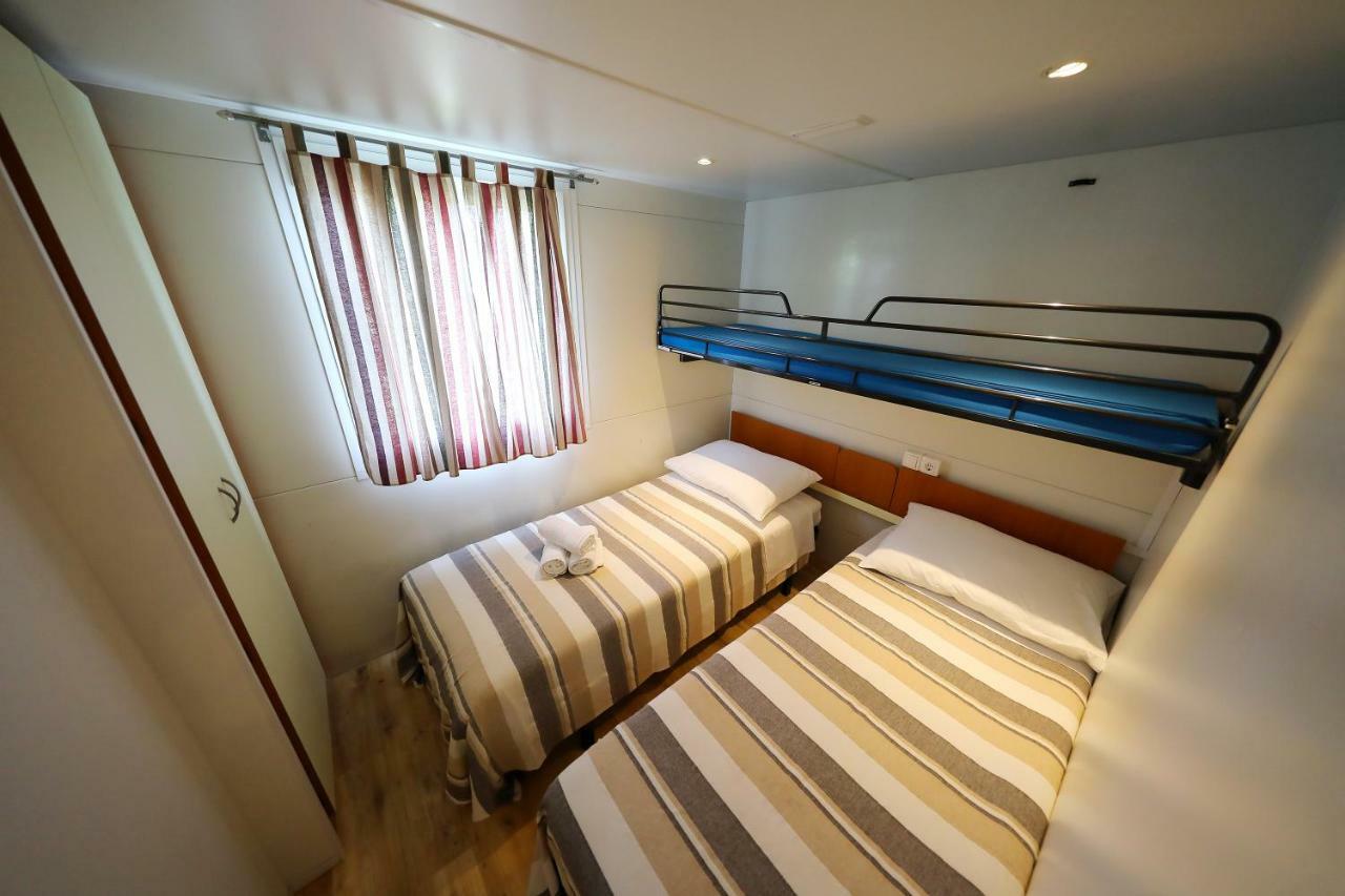 Mobile Home Grbe Nin Buitenkant foto