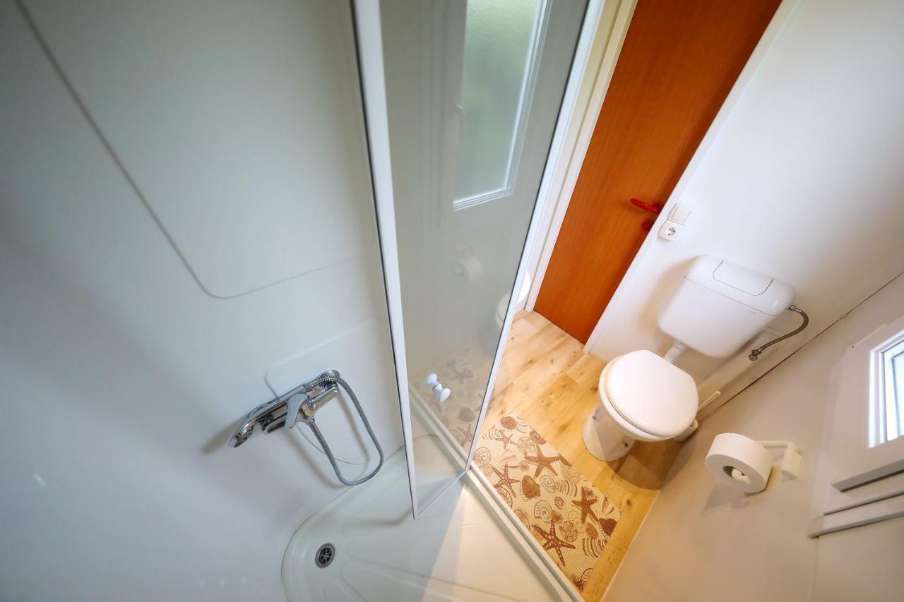 Mobile Home Grbe Nin Buitenkant foto