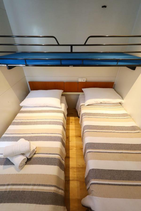 Mobile Home Grbe Nin Buitenkant foto