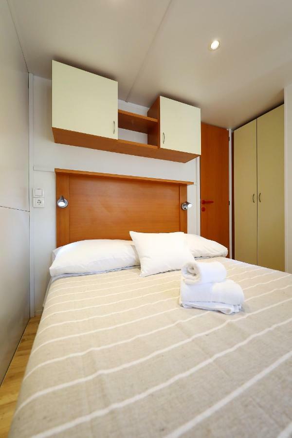 Mobile Home Grbe Nin Buitenkant foto